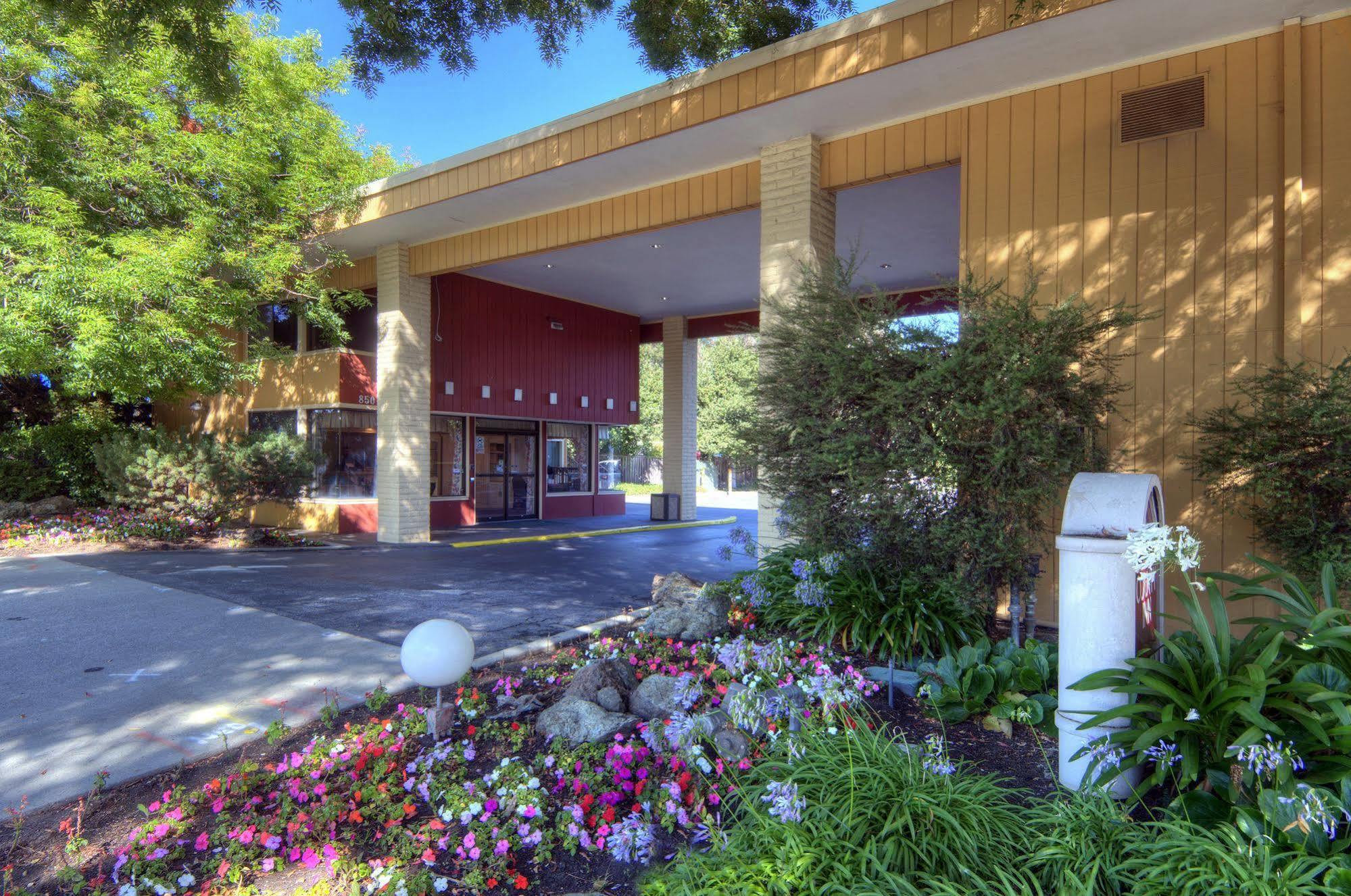 County Inn Mountain View Bagian luar foto