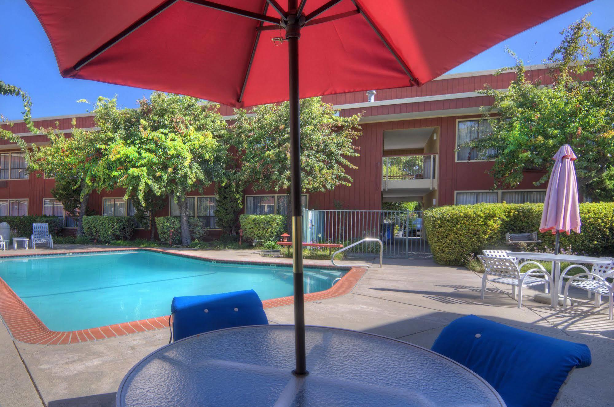 County Inn Mountain View Bagian luar foto